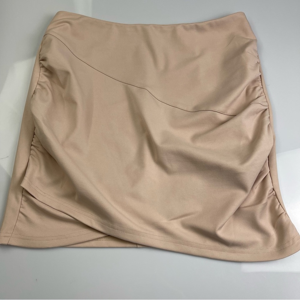 Woman’s skirt size XL Kate Kasin